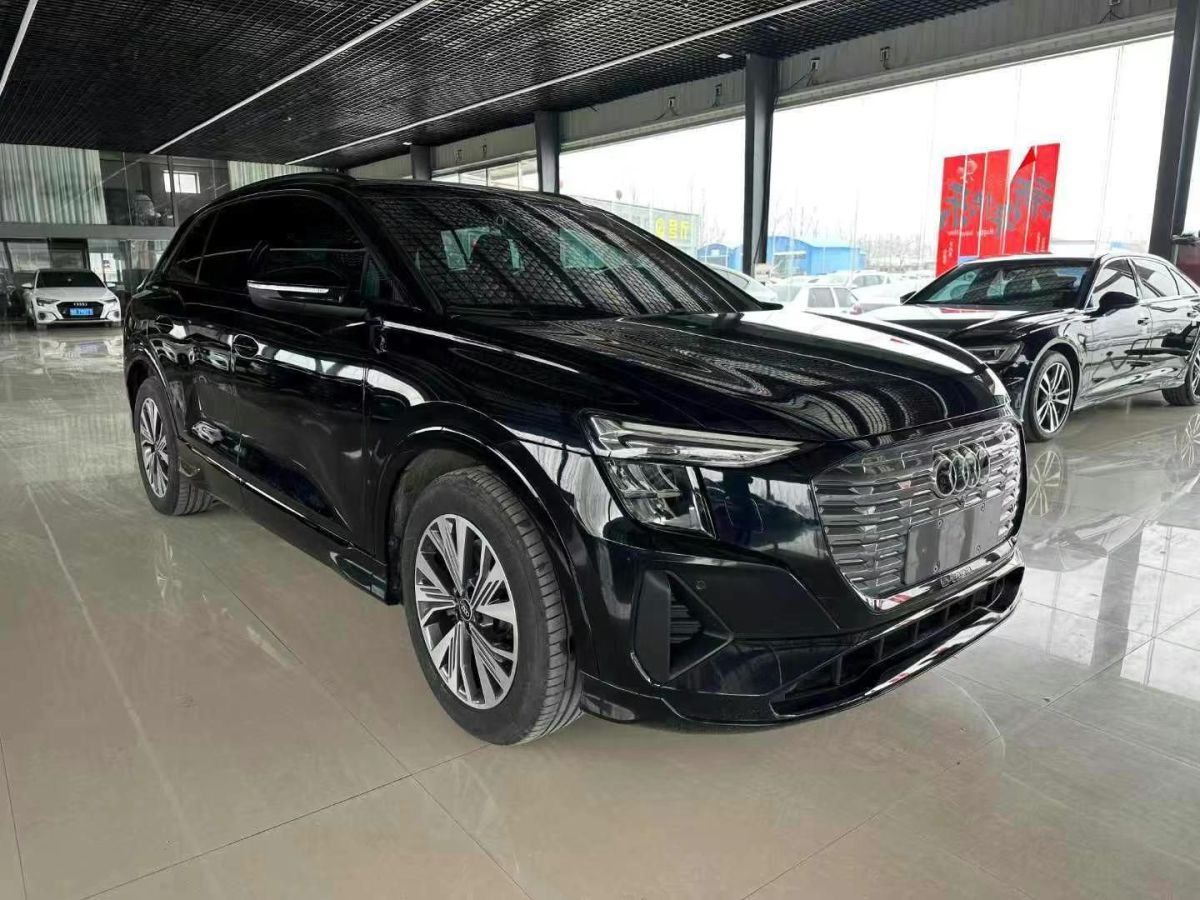 2024年1月奧迪 奧迪Q5 e-tron  2024款 50 e-tron quattro 光耀型 機甲套裝