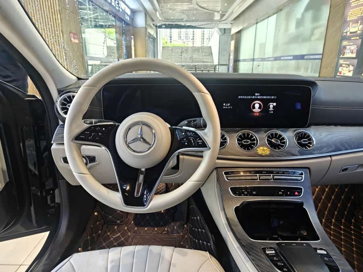 奔馳 奔馳CLS級(jí)  2023款 改款 CLS 300 動(dòng)感型圖片