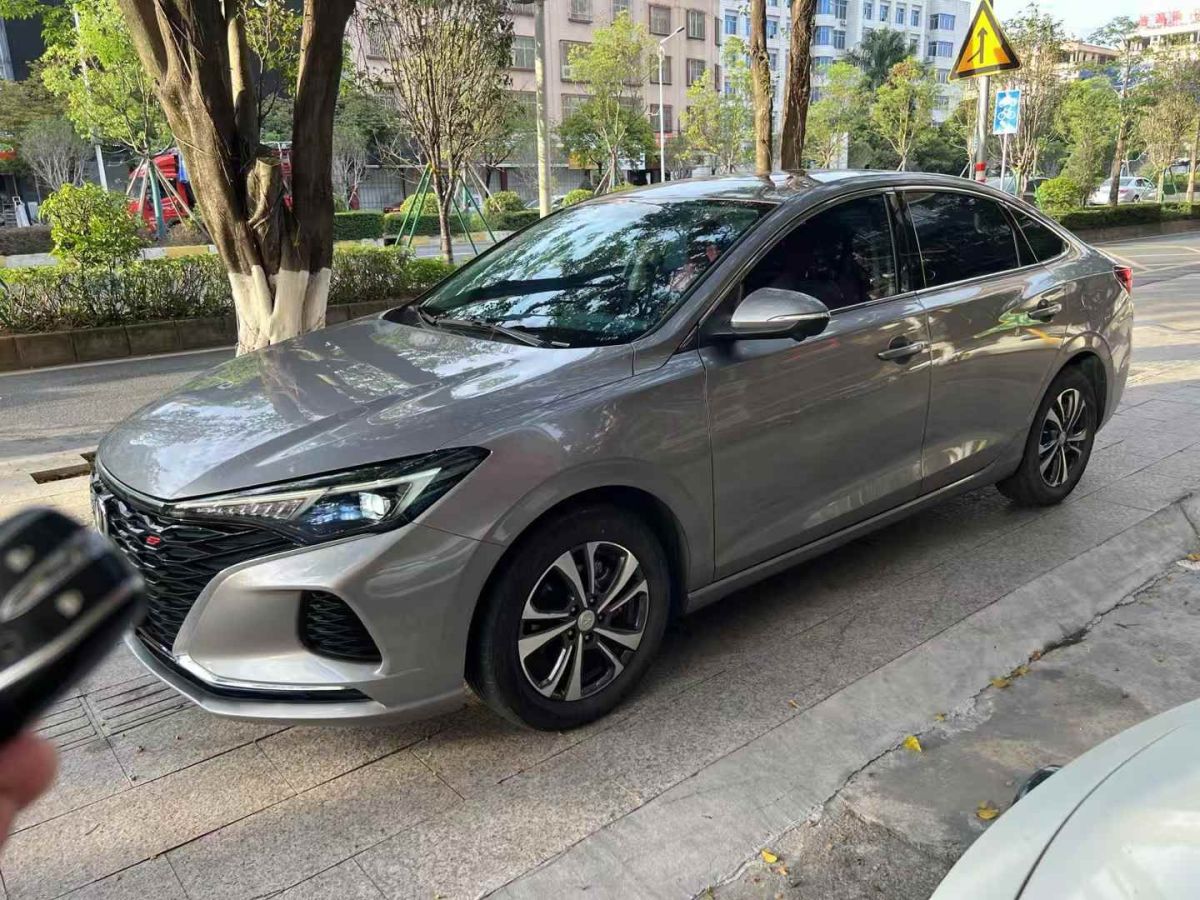 長(zhǎng)安 逸動(dòng)  2022款 PLUS 1.6L GDI CVT精英型圖片