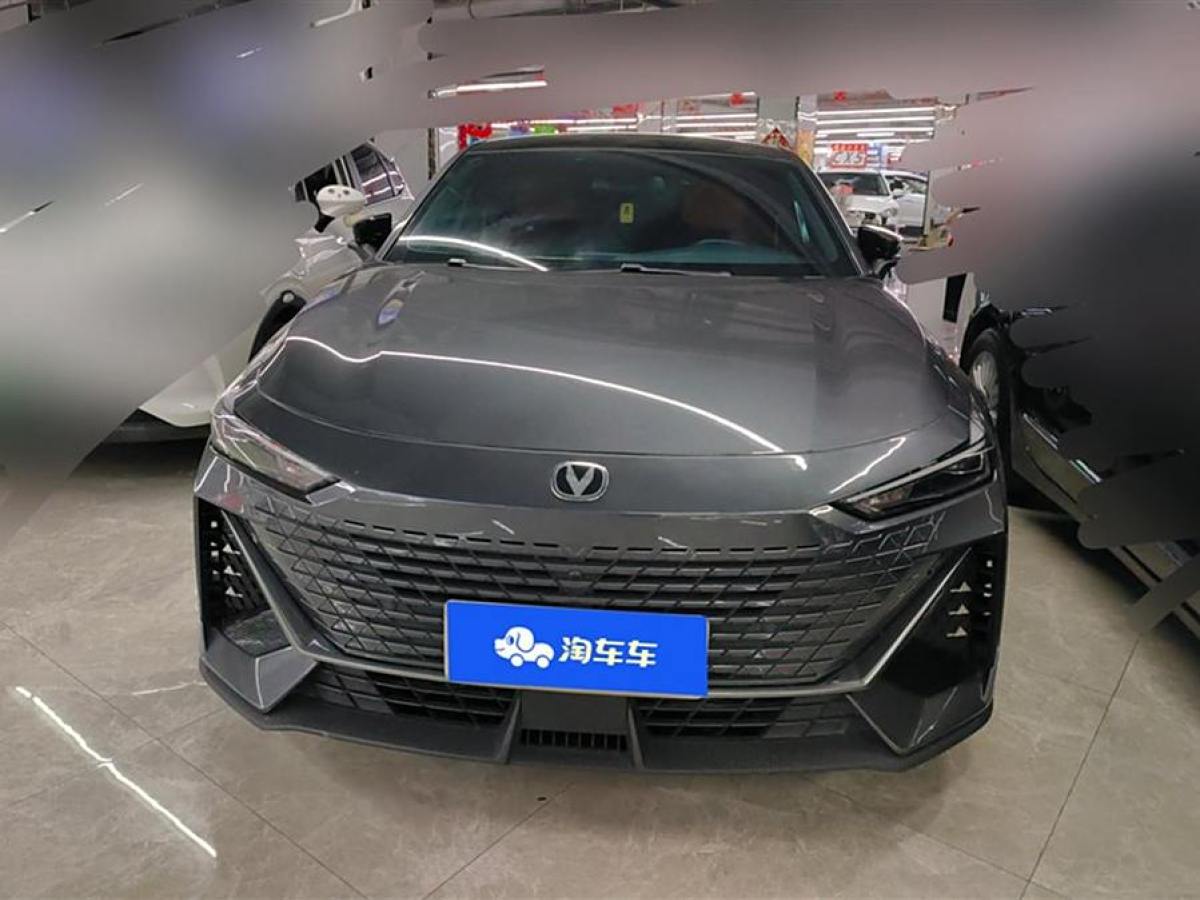 長安 長安UNI-V  2022款 1.5T 尊貴型圖片