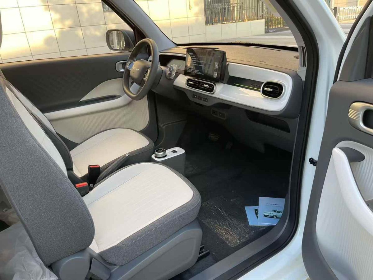 吉利 熊貓mini  2025款 210km 熊貓騎士圖片