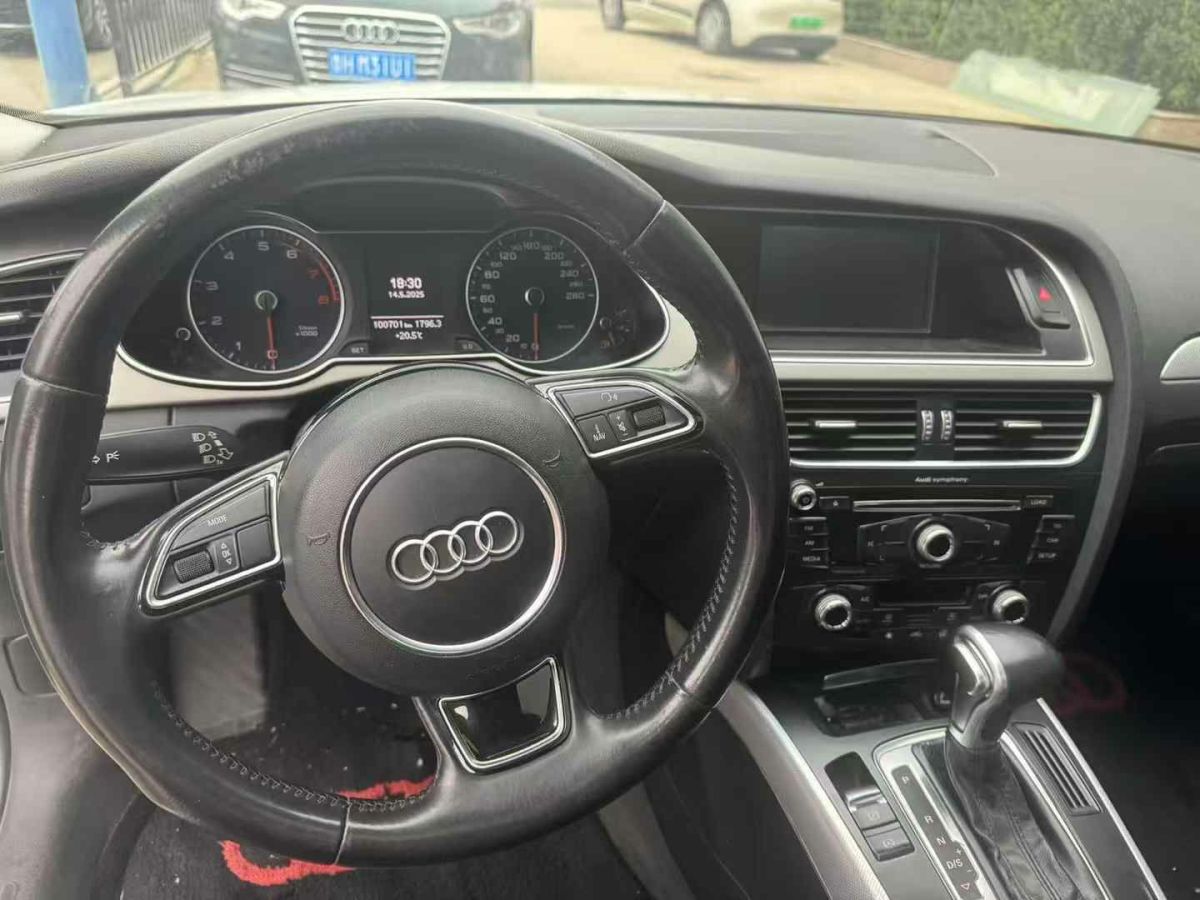 奧迪 奧迪A4L  2015款 A4L 1.8TFSI 30TFSI 舒適型圖片