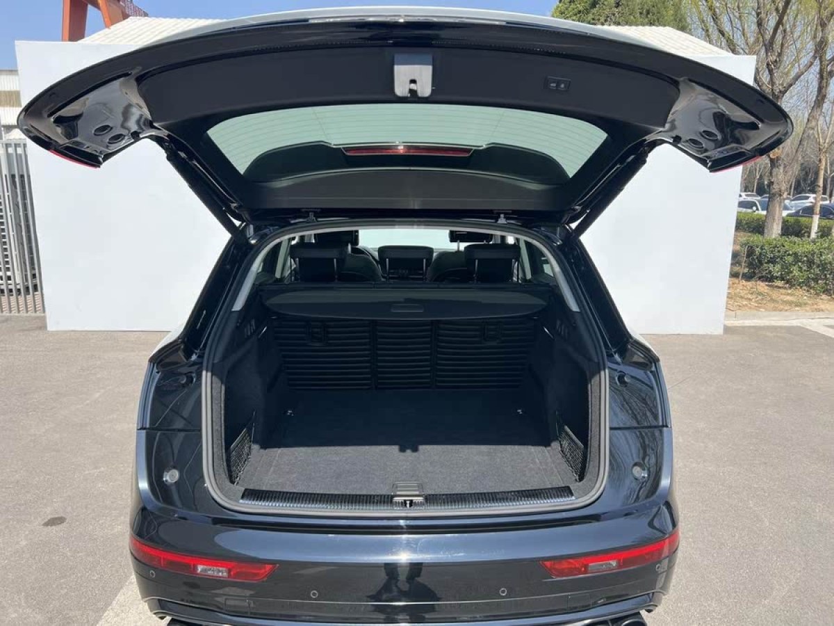 奧迪 奧迪Q5L  2022款 改款 40T 豪華動感型圖片