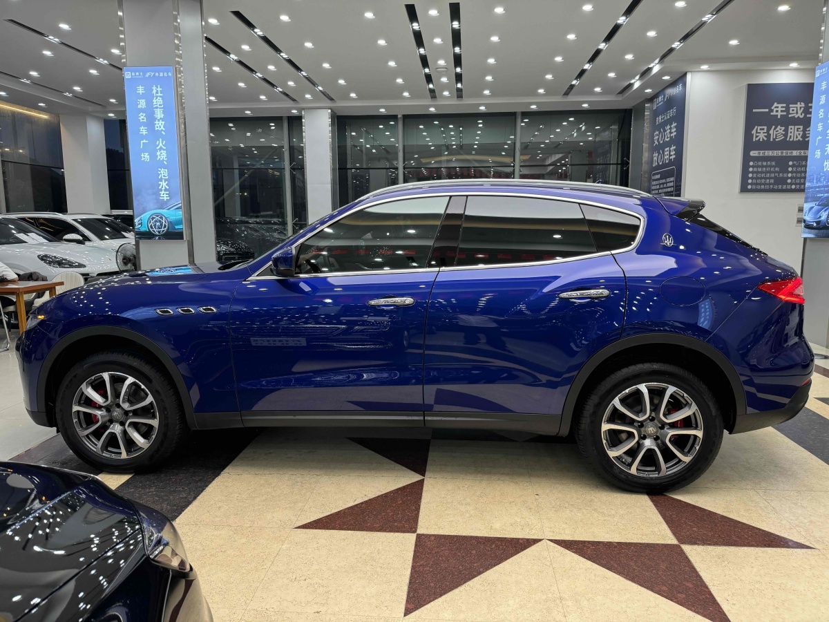 瑪莎拉蒂 Levante  2018款 3.0T 350Hp 標(biāo)準(zhǔn)版圖片