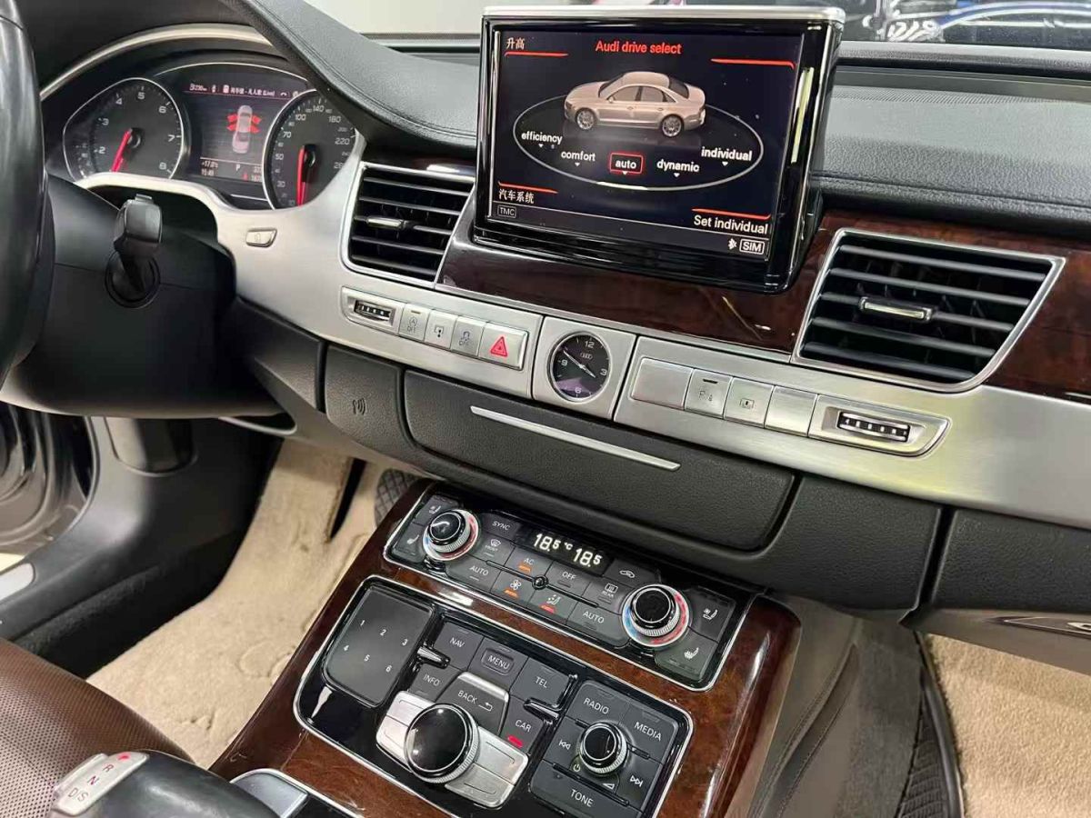 奧迪 奧迪A8  2012款 A8L 45 TFSI quattro舒適型圖片