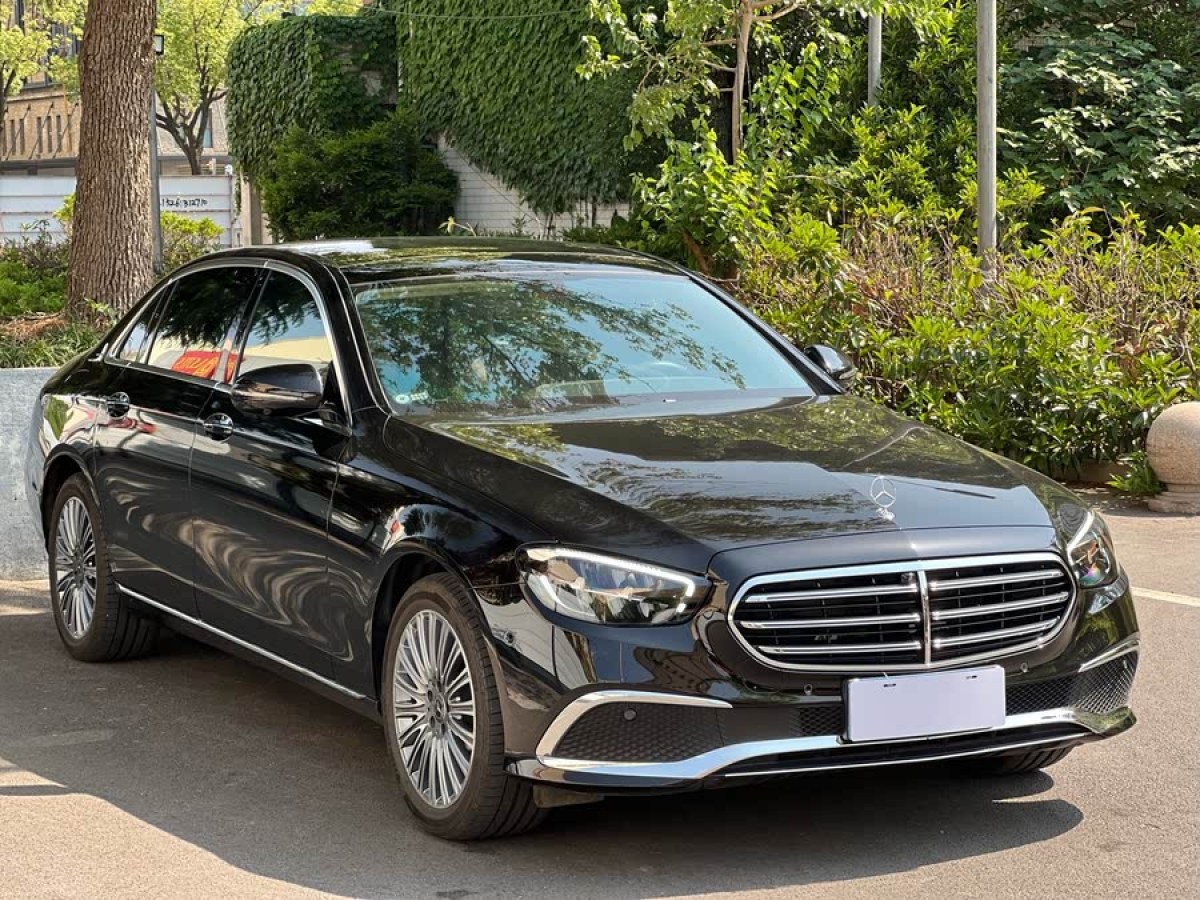 奔馳 奔馳E級(jí)  2023款 改款 E 300 L 豪華型圖片