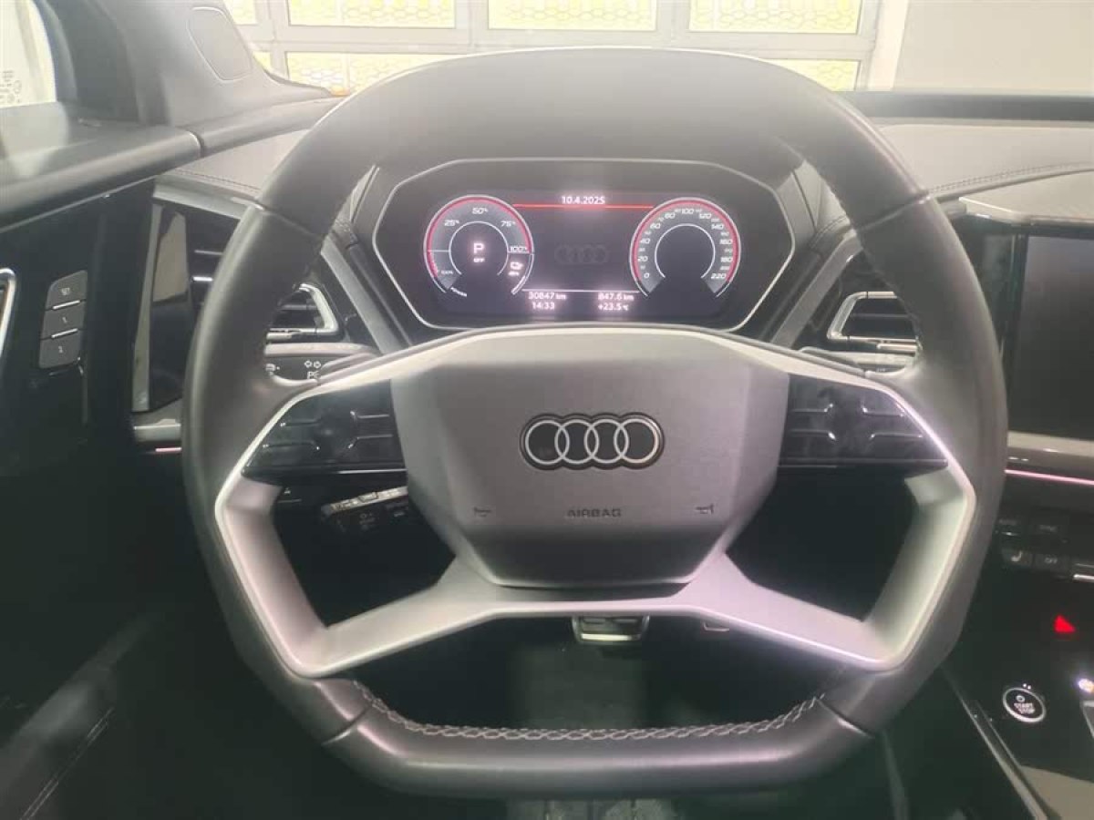 奧迪 奧迪Q4 e-tron  2023款 40 e-tron 創(chuàng)境版圖片