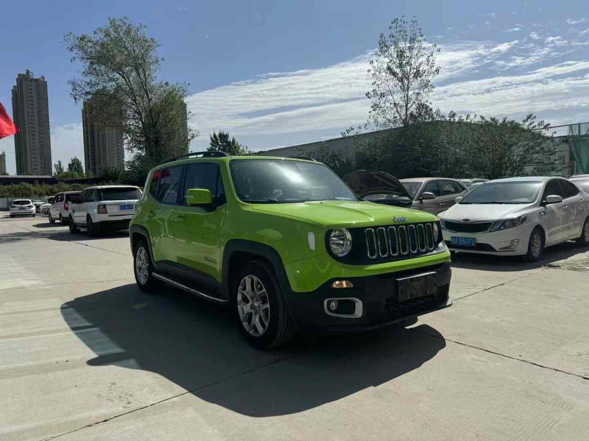 Jeep 自由俠  2018款 互聯(lián)大屏版 180T 自動智能版圖片