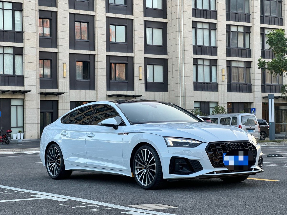 奧迪 奧迪A5  2023款 Sportback 40 TFSI quattro 豪華動(dòng)感型圖片