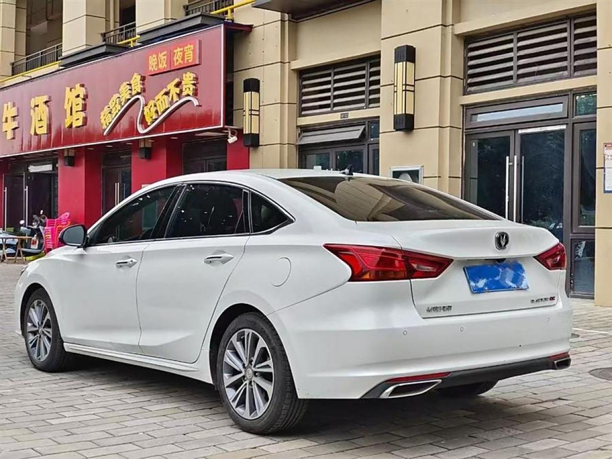 長(zhǎng)安 銳程CC  2020款 1.5T 自動(dòng)潮銳型圖片