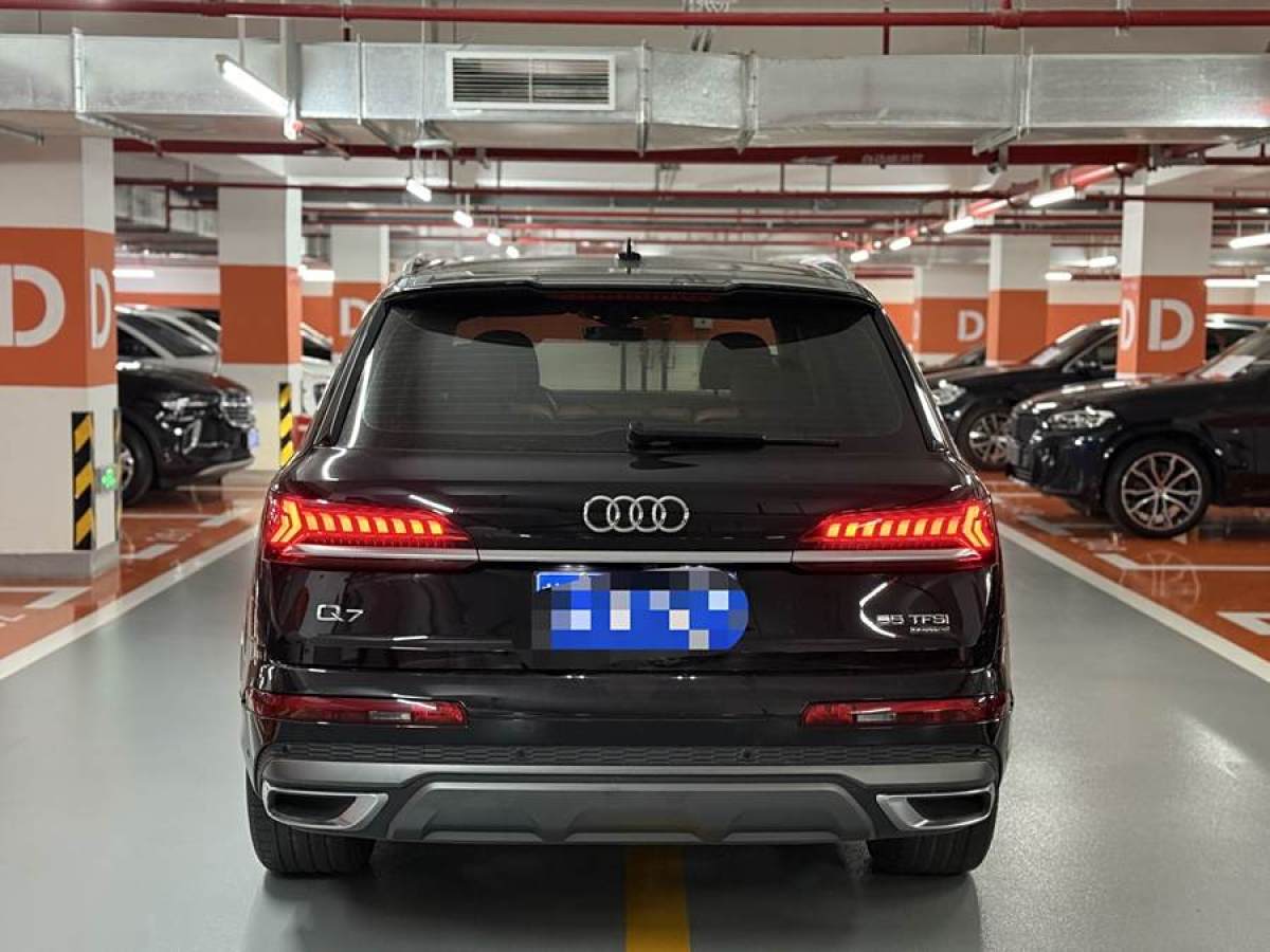 奧迪 奧迪Q7  2024款 55 TFSI quattro S line運(yùn)動型圖片