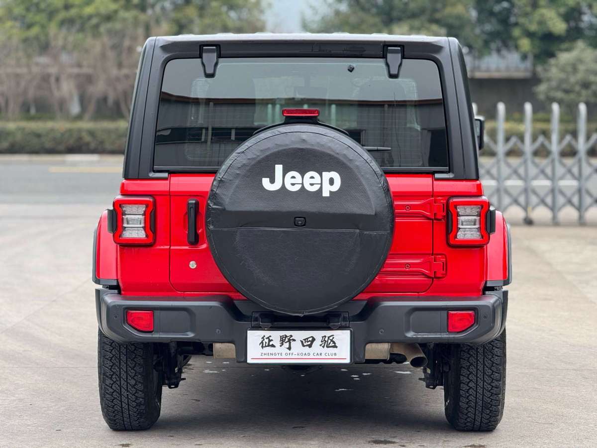 Jeep 牧馬人  2019款 2.0T Sahara 四門版 國(guó)VI圖片