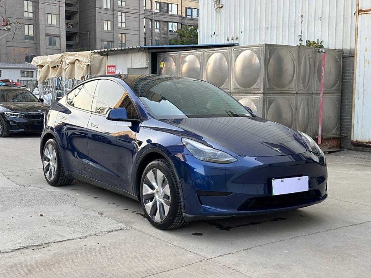 特斯拉 Model 3  2022款 后輪驅(qū)動(dòng)版圖片