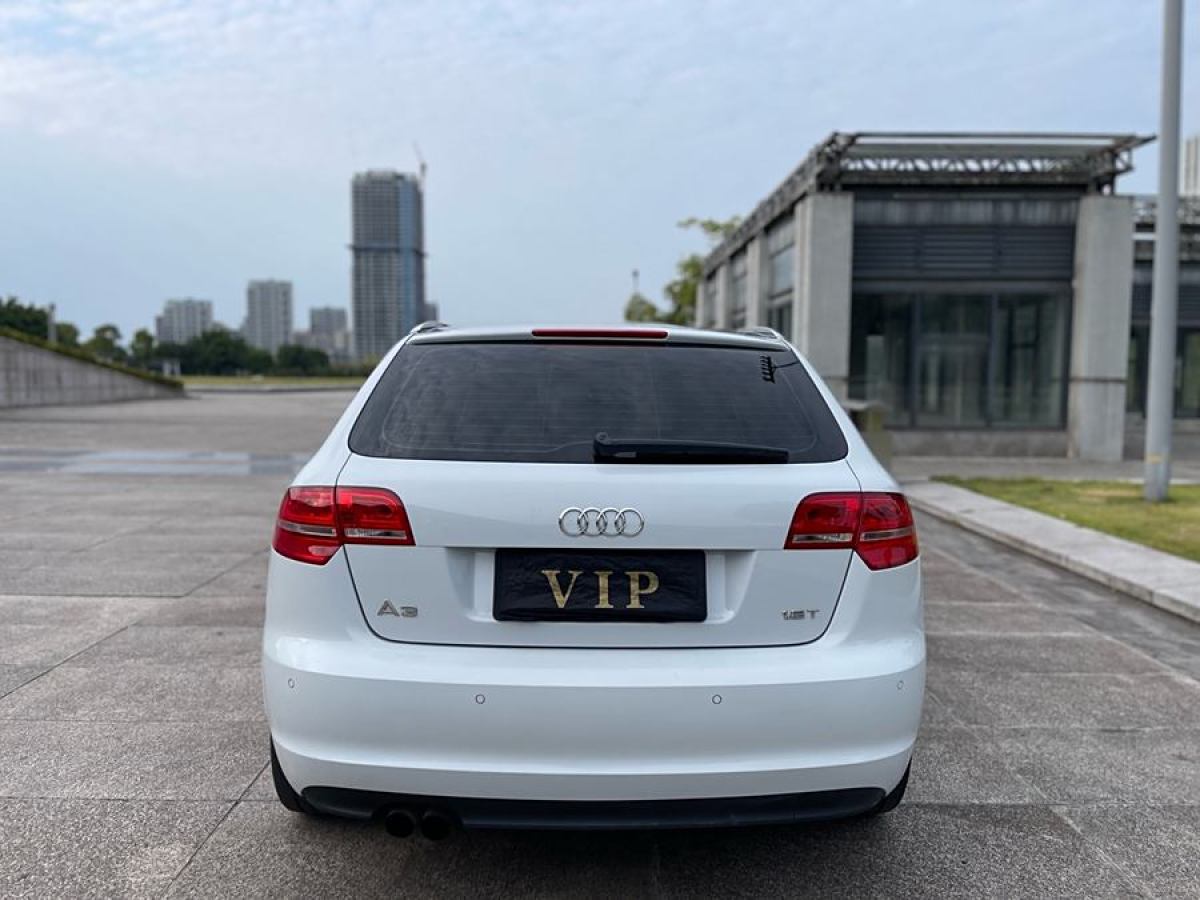 奧迪 奧迪A3  2012款 Sportback 1.8T 尊貴型圖片