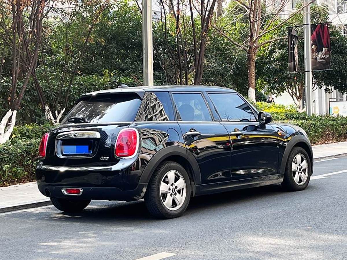 MINI MINI  2015款 1.2T ONE 五門版圖片