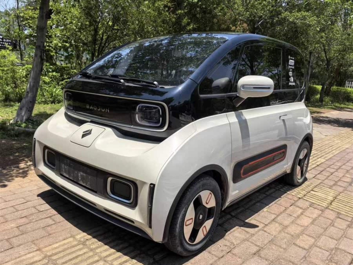 寶駿 寶駿KiWi EV  2021款 藝術(shù)家 三元鋰圖片