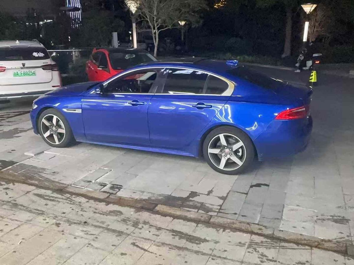 捷豹 XE  2017款 2.0T 240PS R-Sport圖片