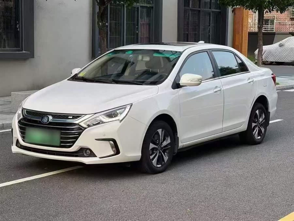 比亞迪 秦  2017款 1.5T 尊貴型圖片