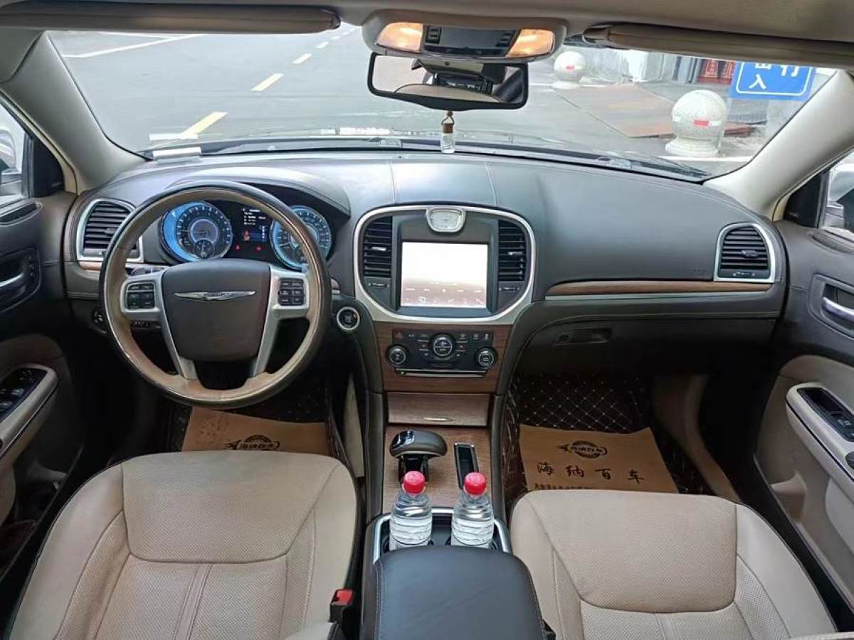 克萊斯勒 300C  2013款 3.6L 尊崇版圖片