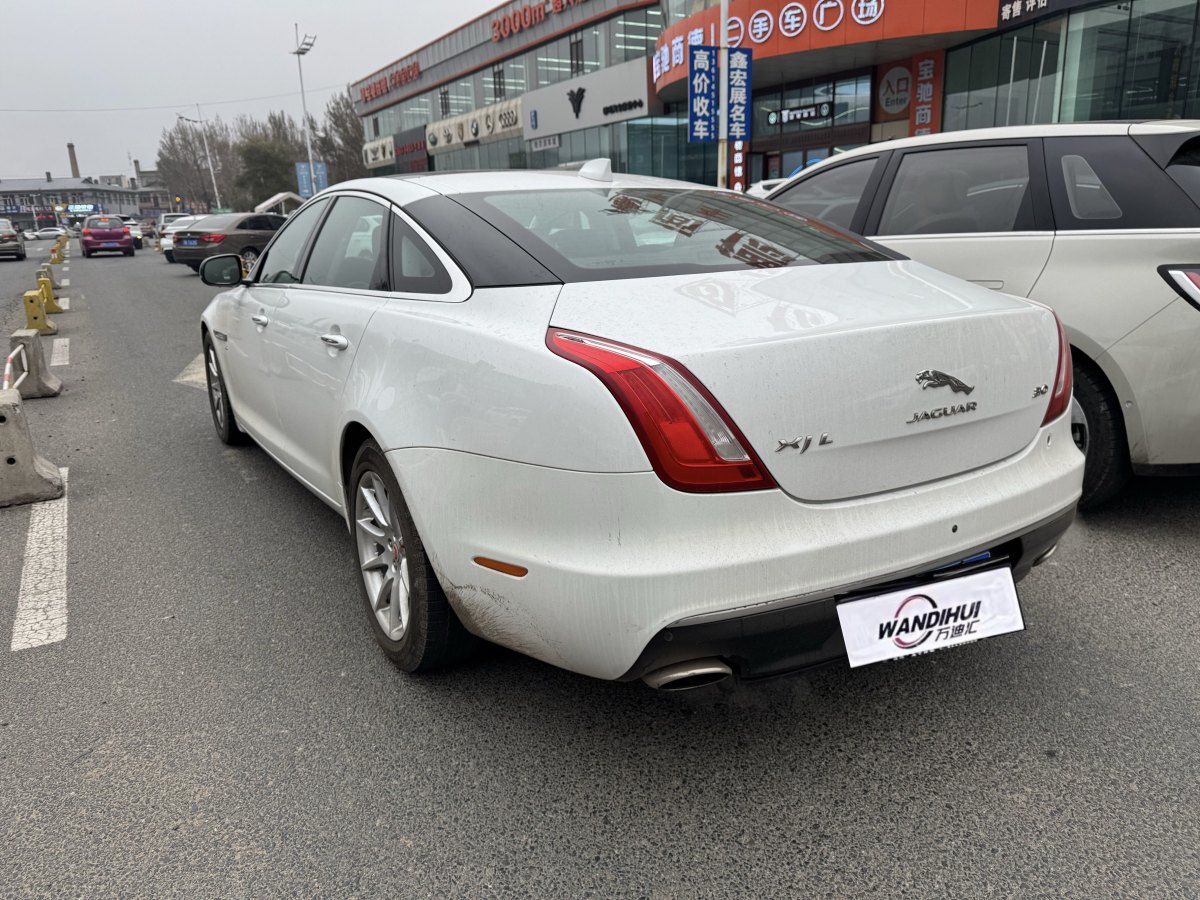 捷豹 XJ  2016款 XJL 3.0 SC 兩驅(qū)典雅商務(wù)版圖片