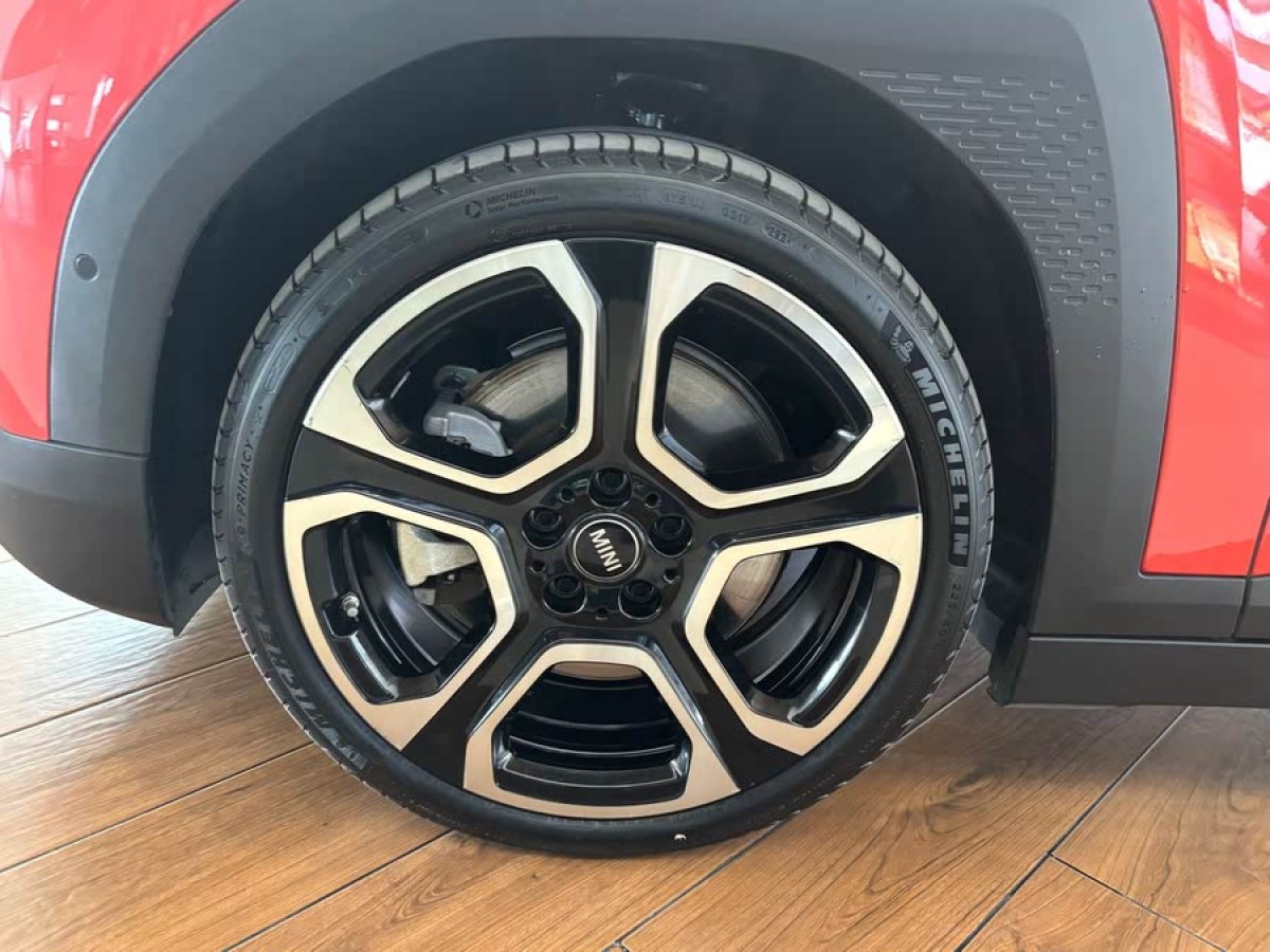 MINI 電動MINI ACEMAN  2024款 SE 藝術(shù)家圖片