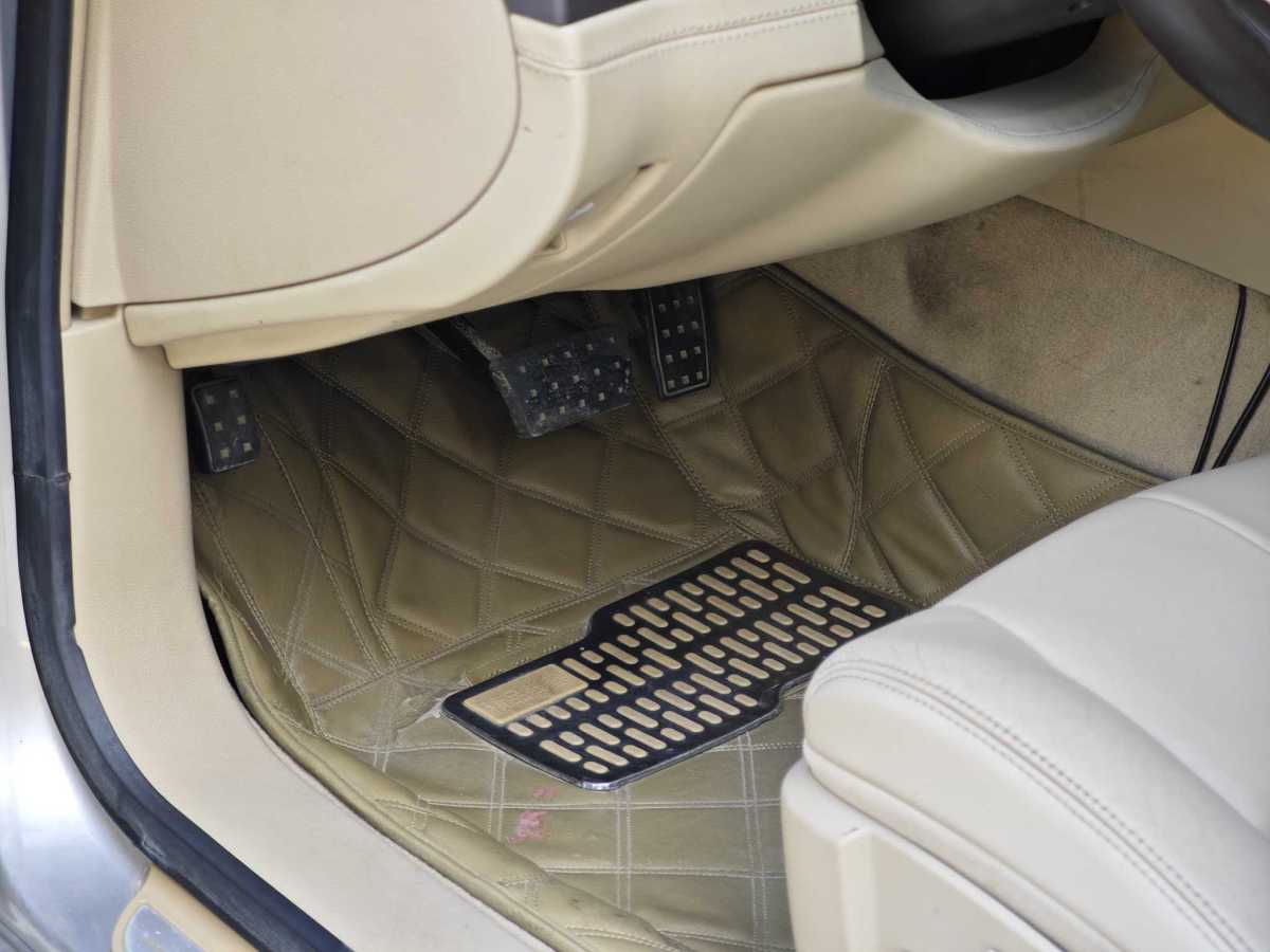 凯迪拉克 SLS赛威  2011款 2.0T 豪华型图片