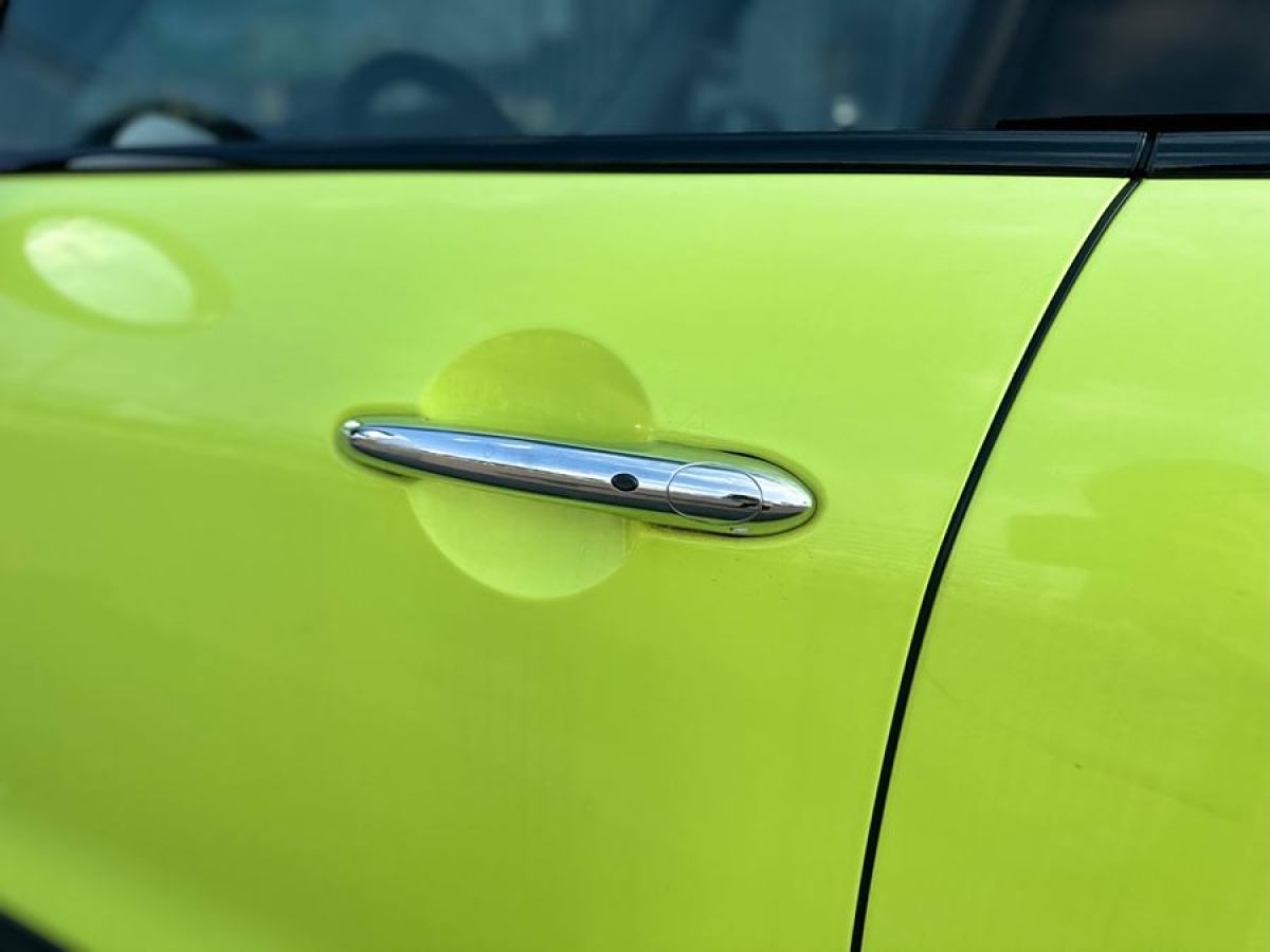 MINI MINI  2018款 1.5T COOPER 藝術(shù)家 五門版圖片