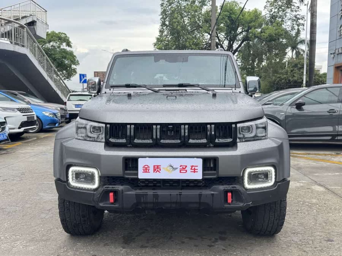 北京 BJ40  2022款 2.0T 自動(dòng)四驅(qū)環(huán)塔冠軍版圖片