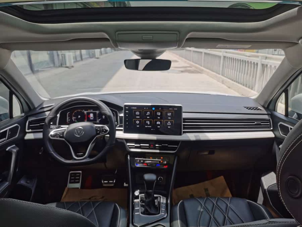大眾 途觀L  2023款 改款 330TSI 自動(dòng)兩驅(qū)R-Line越享版圖片