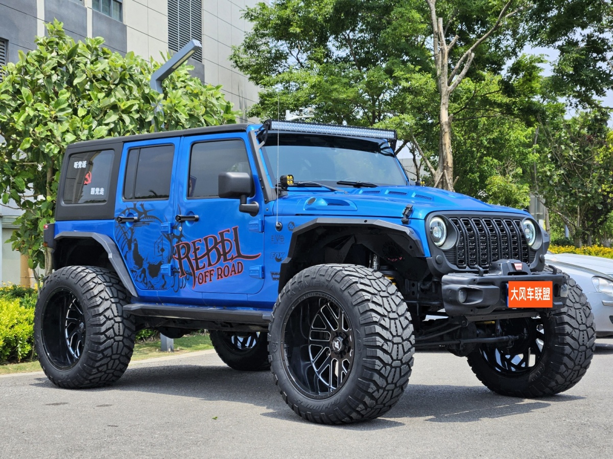 Jeep 牧馬人  2015款 2.8TD Sahara 四門版圖片