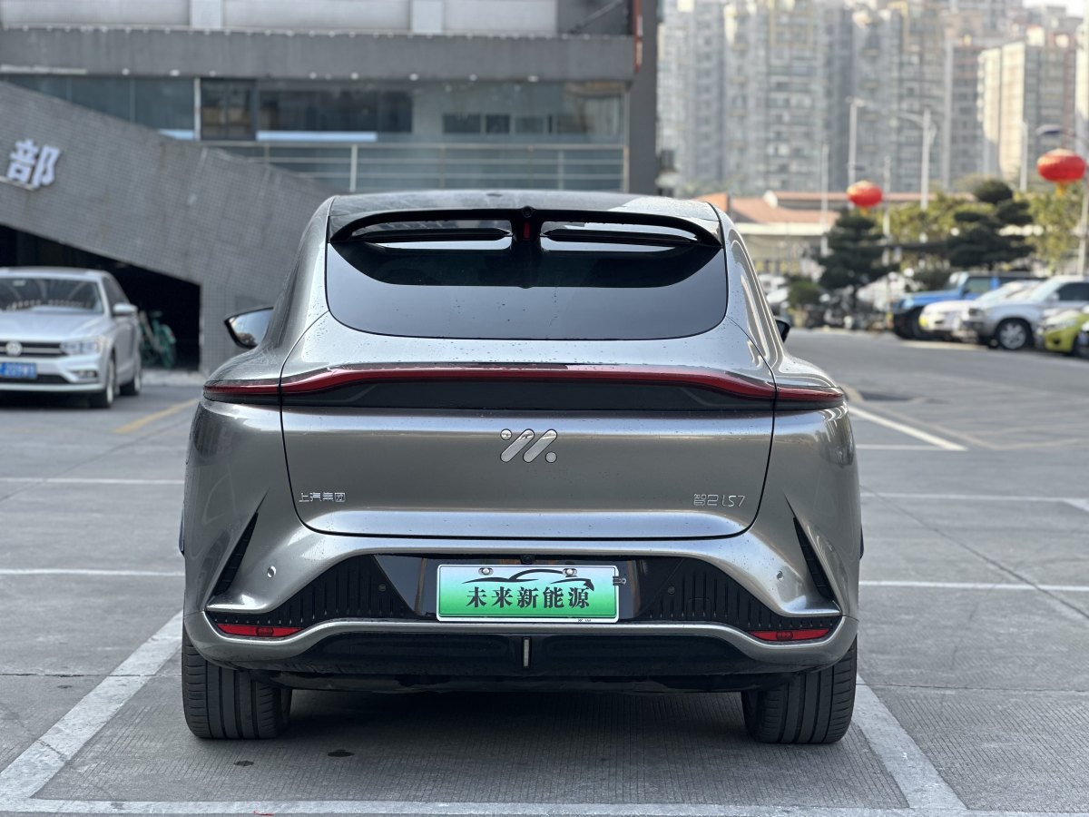 2024年2月智己 智己LS7  2023款 100kWh Lux后驅版