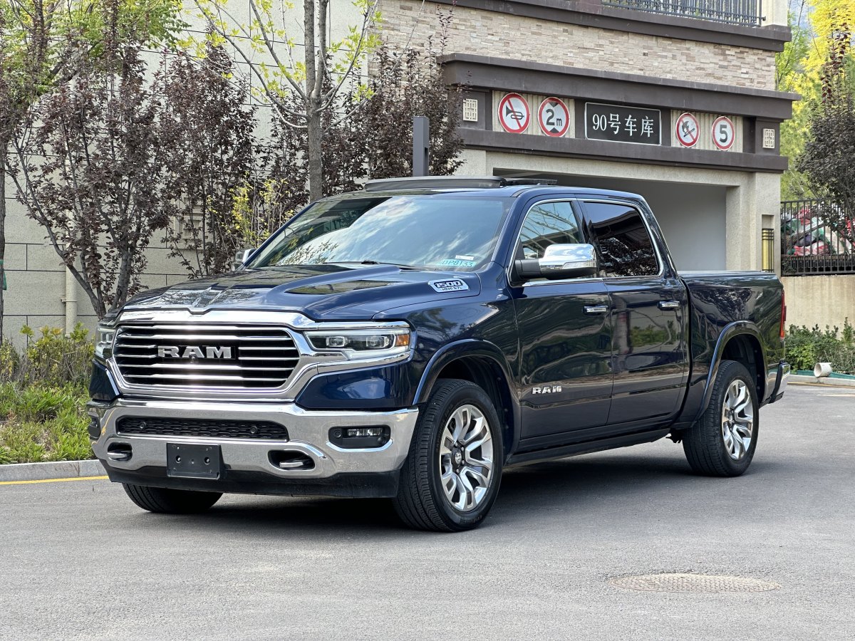 2019年5月道奇 Ram  2017款 长角号 5.7L 加长版