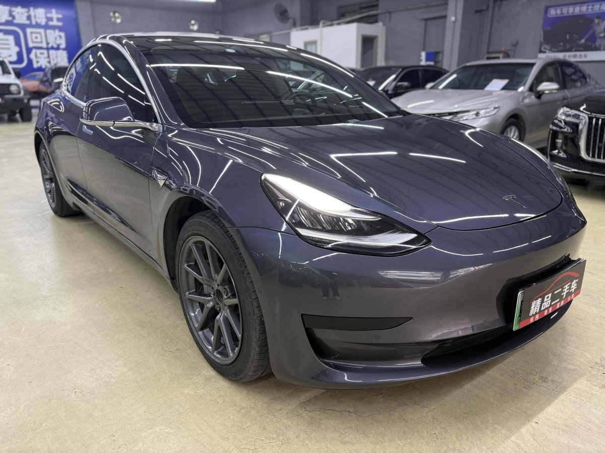 特斯拉 Model 3  2020款 改款 標(biāo)準(zhǔn)續(xù)航后驅(qū)升級(jí)版圖片