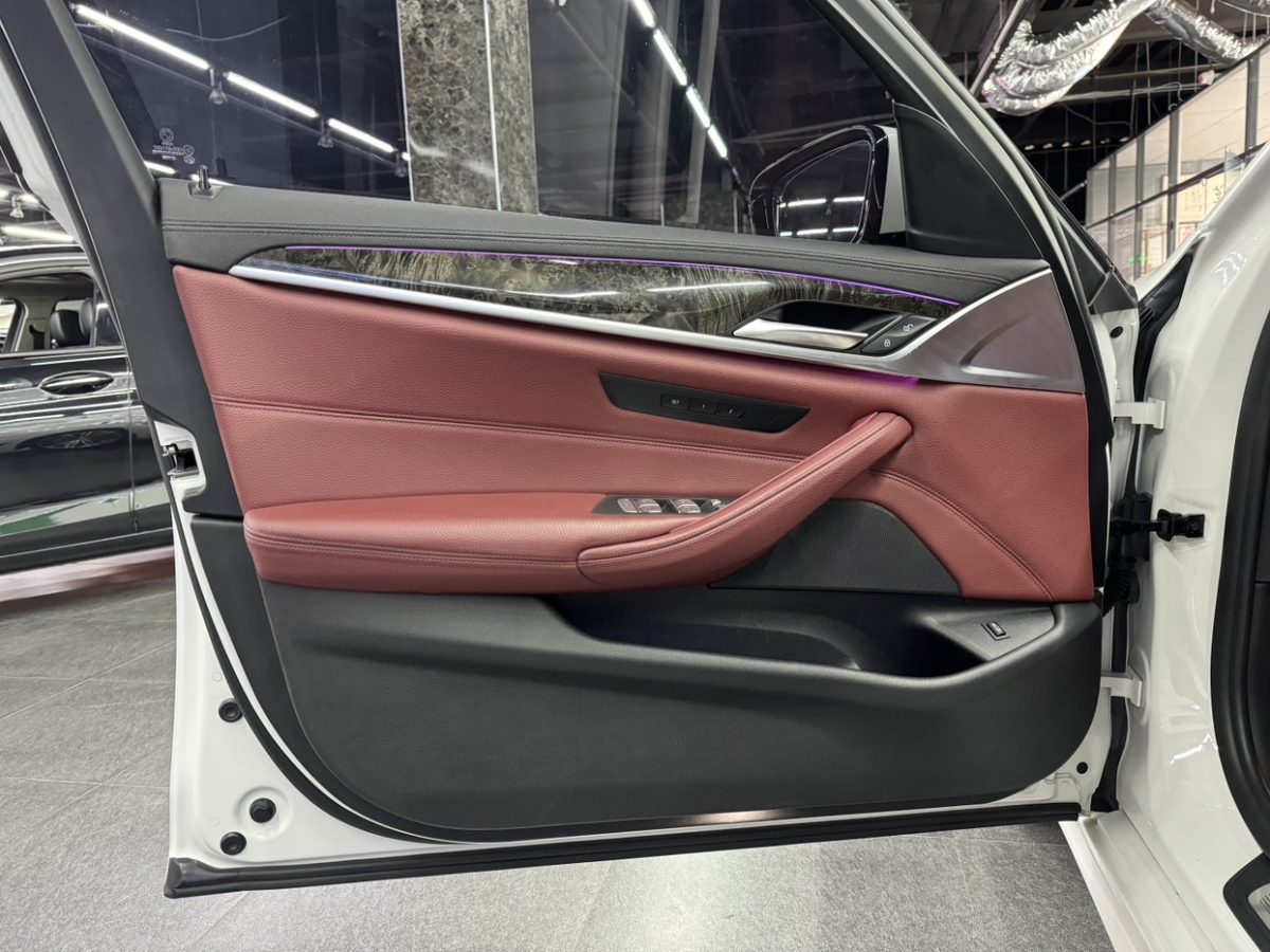 宝马 宝马5系  2018款 改款 530Li 领先型 M运动套装图片