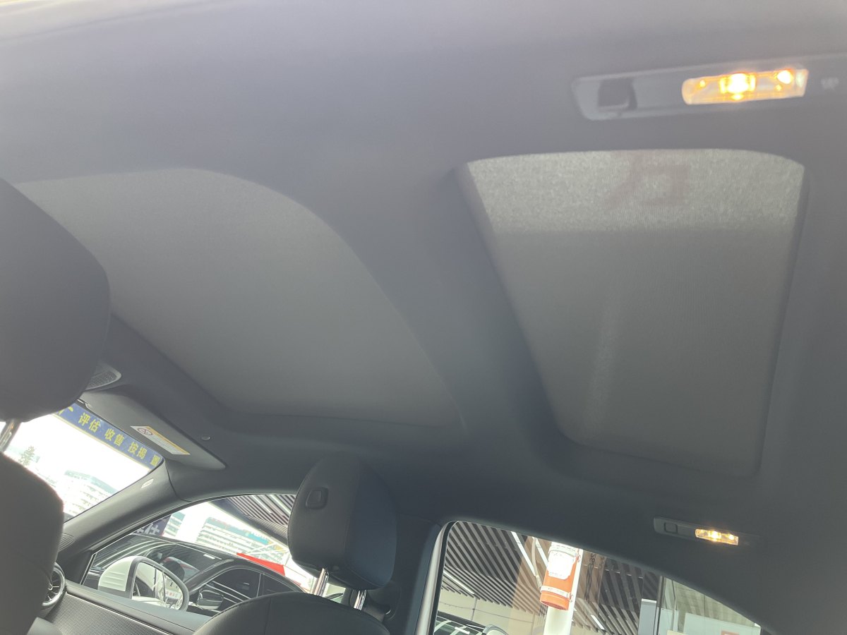 奔驰 奔驰A级  2020款 改款 A 180 L 运动轿车特殊配置图片