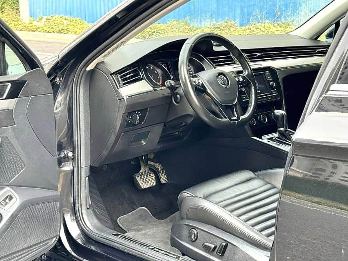 大眾 邁騰  2019款  330TSI DSG 領(lǐng)先型 國(guó)VI圖片