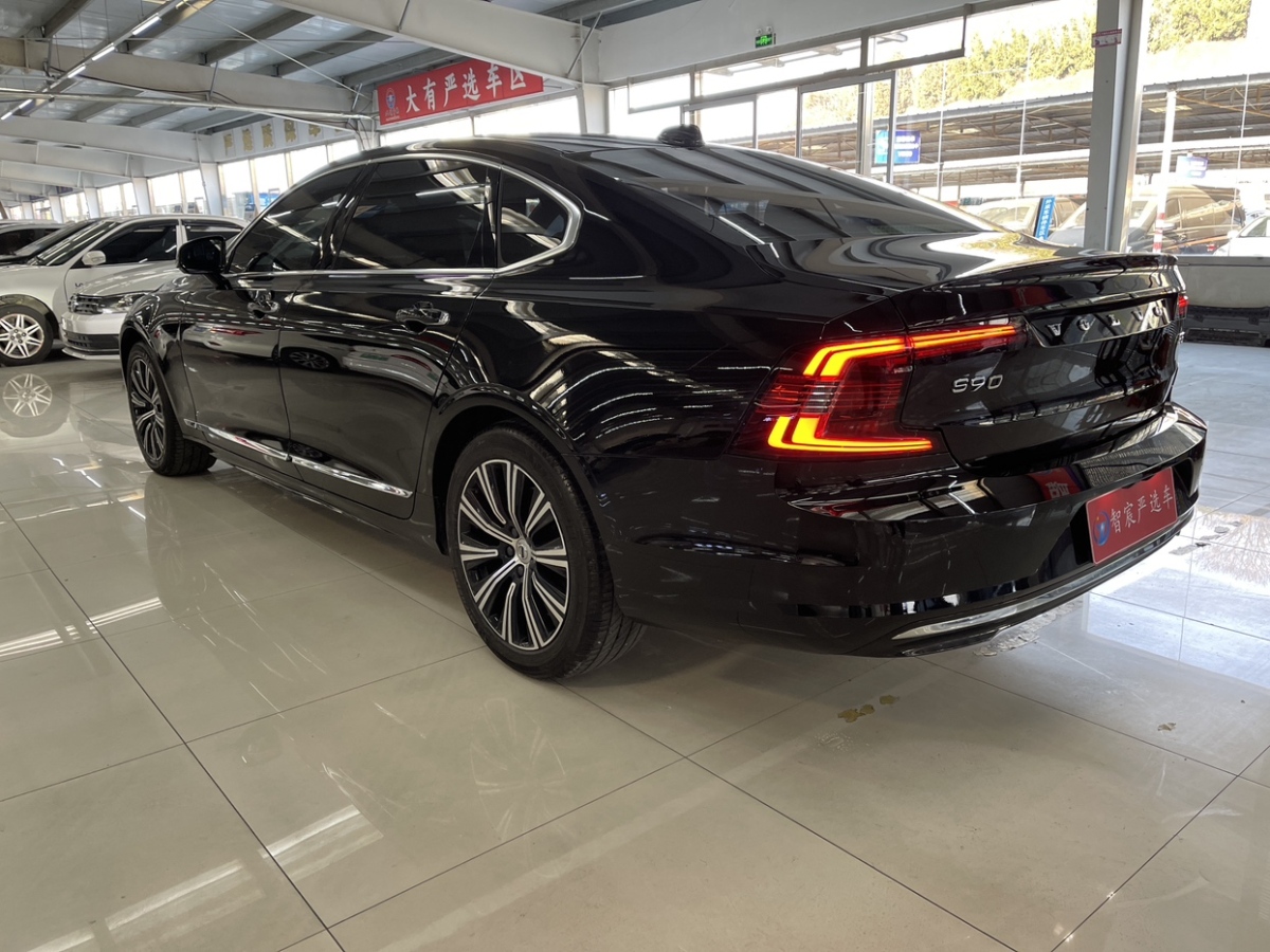 沃爾沃 S90  2022款 B5 智遠(yuǎn)豪華版圖片