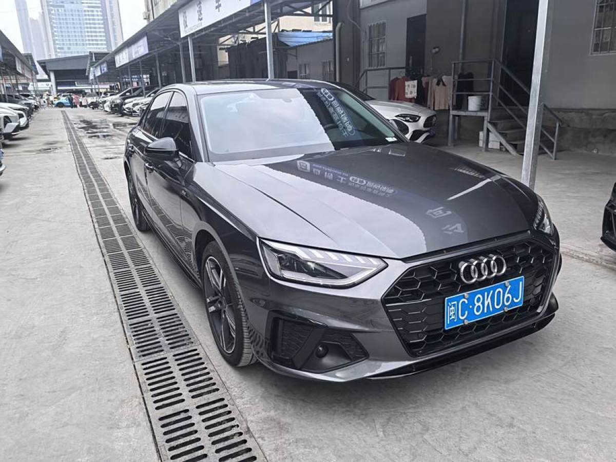 奧迪 奧迪A4L  2022款 40 TFSI 豪華動感型圖片