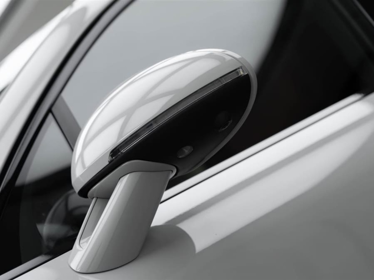 保時(shí)捷 Macan  2023款 Macan 2.0T圖片