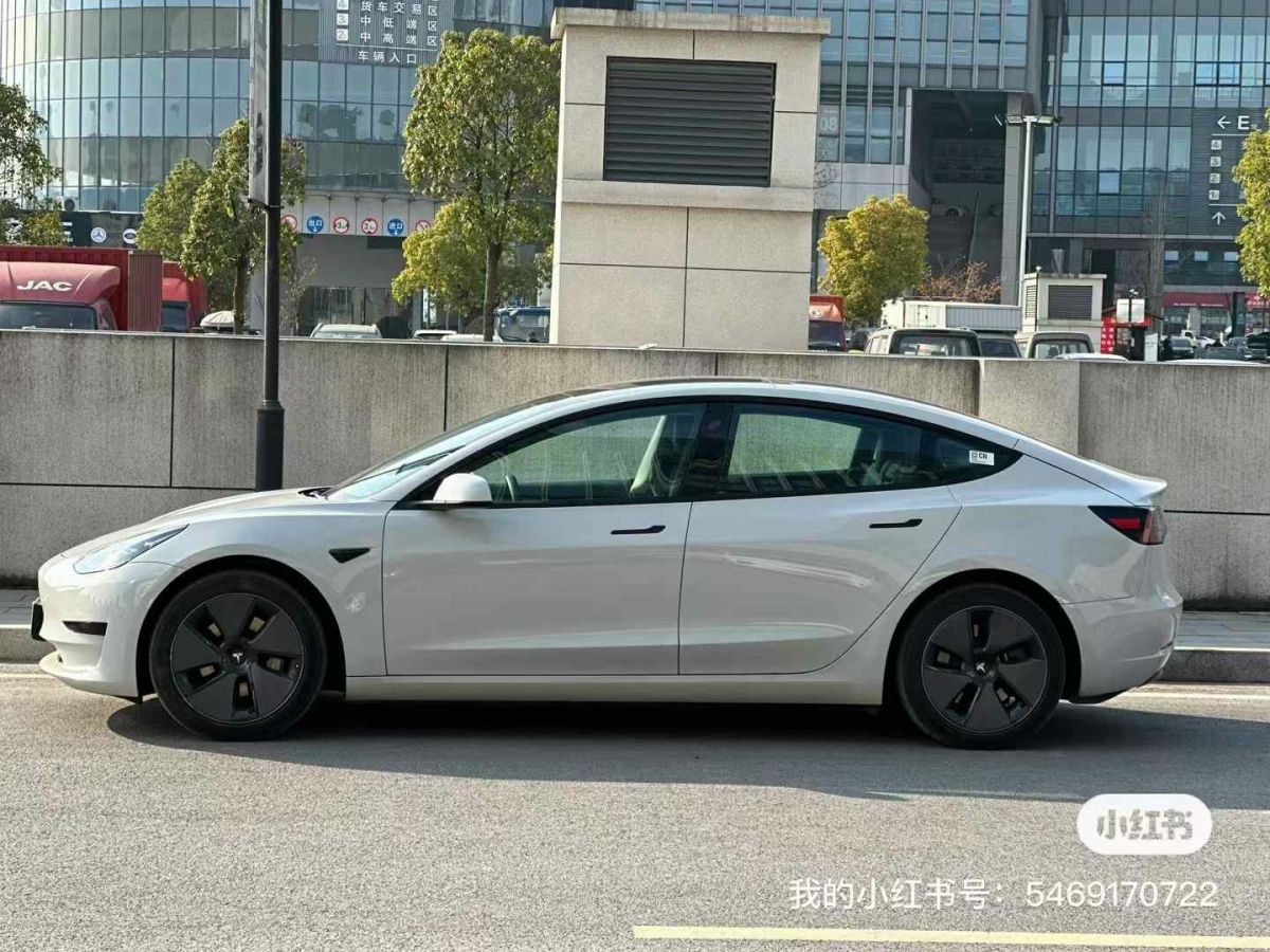 特斯拉 Model S  2023款 三電機(jī)全輪驅(qū)動 Plaid版圖片