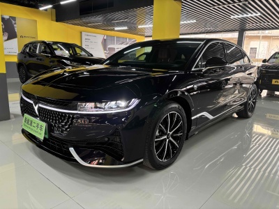 2024年2月 嵐圖 嵐圖追光 PHEV 四驅(qū)超長續(xù)航行政版圖片