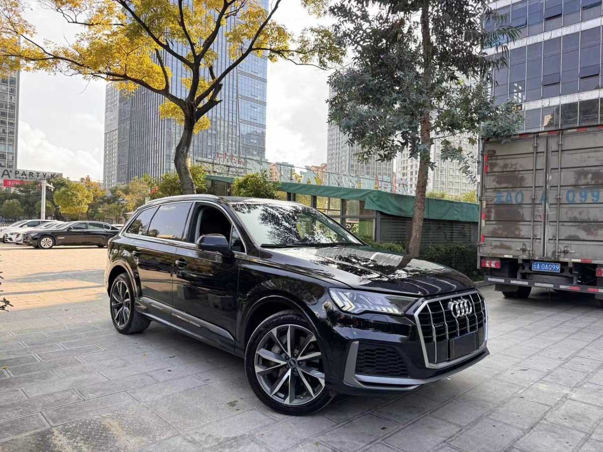 2021年2月奧迪 奧迪Q7  2023款 55 TFSI quattro S line運動型