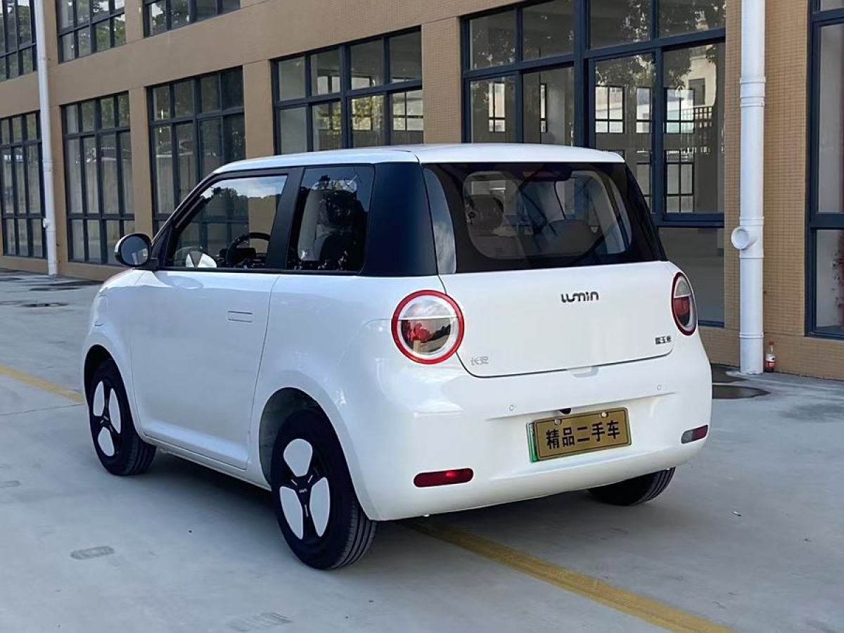 長(zhǎng)安 長(zhǎng)安Lumin  2024款 301km 橙風(fēng)版圖片