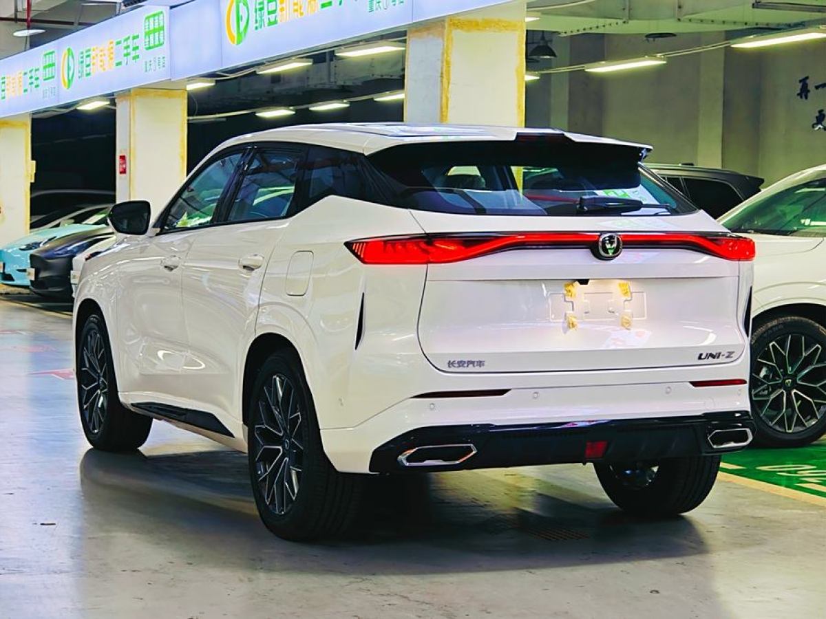 長(zhǎng)安 長(zhǎng)安UNI-Z新能源  2024款 藍(lán)鯨智電iDD 125km 卓越型圖片