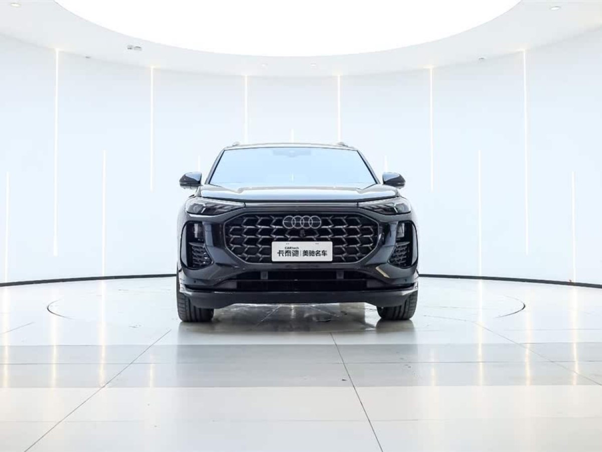 奧迪 奧迪Q6  2024款 50 TFSI quattro 行云型 飛騎套裝 6座圖片
