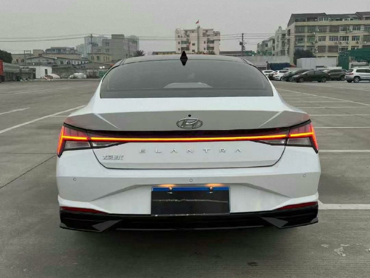 現(xiàn)代 伊蘭特  2023款 1.5L CVT GLS領(lǐng)先版圖片