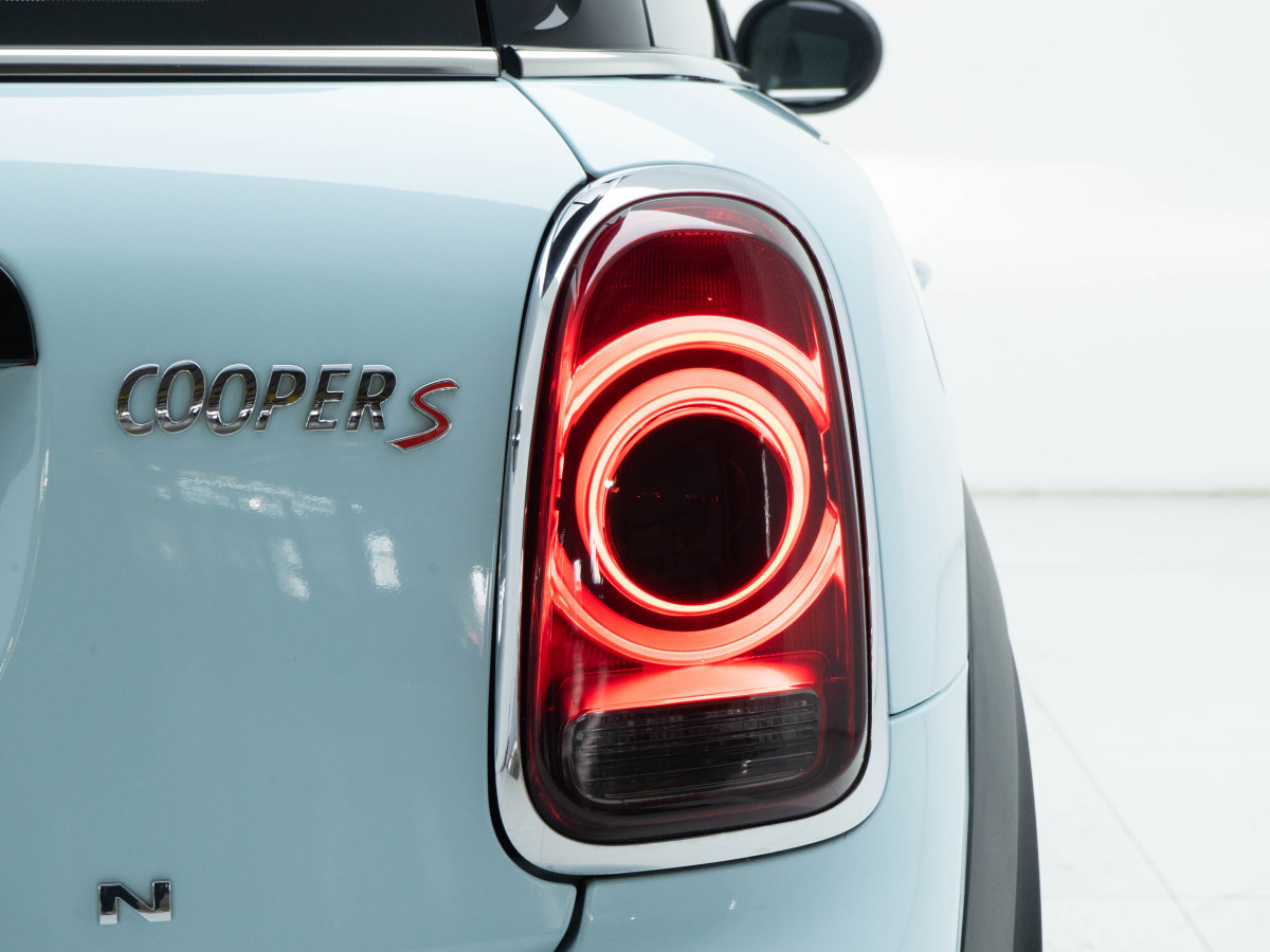 2019年4月MINI COUNTRYMAN  2018款 2.0T COOPER S ALL4 藝術(shù)家