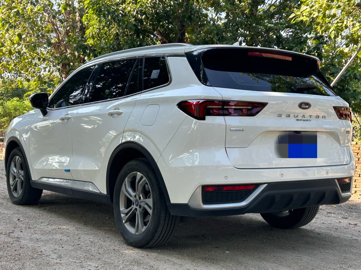 福特 領(lǐng)睿  2022款 EcoBoost 170 鉑領(lǐng)型圖片