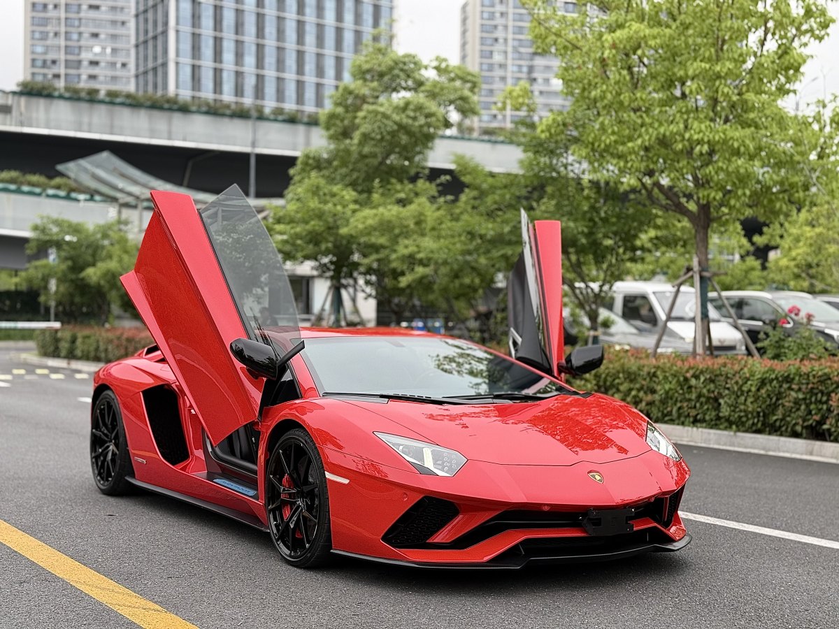 蘭博基尼 Aventador  2017款 Aventador S圖片