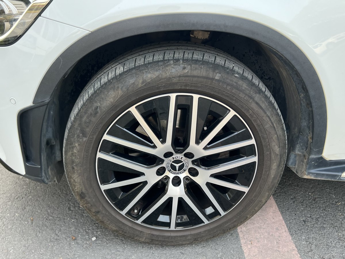 奔馳 奔馳GLC  2021款 GLC 300 4MATIC 轎跑SUV圖片